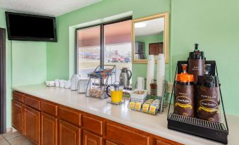Super 8 by Wyndham Waynesburg