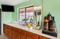 Super 8 by Wyndham Waynesburg Hotels in Franklin Township