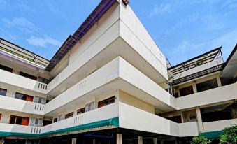 OYO 1699 Verona Residence