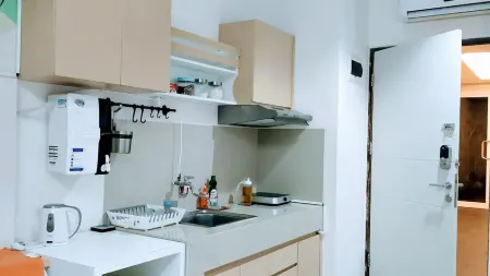 TechieRoom Kotlin at Clove Garden Residence Отели рядом с достопримечательностью «Resor Dago Pakar»