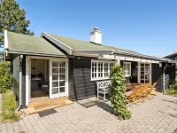 "Ayla" - 200m from the Sea Hotels in Hornbaek