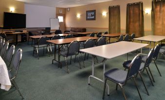 Canadas Best Value Inn and Suites Castlegar