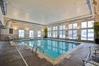 Hyatt Place Chicago Warrenville Naperville - Pools
