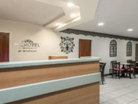 Microtel Inn & Suites by Wyndham Auburn Hotels in Auburn