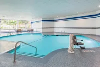 Four Points by Sheraton Chicago O'Hare Airport - С бассейном