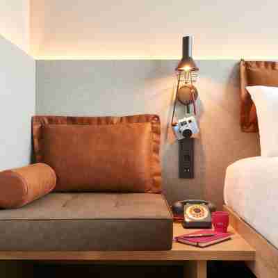 Moxy Amsterdam Schiphol Airport Rooms