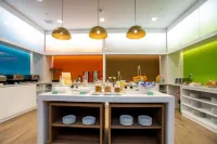 Hampton by Hilton Quito la Carolina Park Hotels in Quito