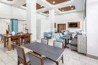 Holiday Inn Express & Suites WILLIAMSBURG by IHG - Breakfast