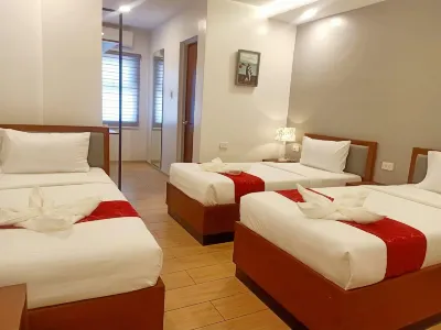 Inncity Hotel St. Peter and Paul Cathedral 주변 호텔