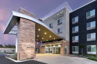 Fairfield Inn & Suites Moorpark Ventura County Hotels near Royal Plaza Shopping Center