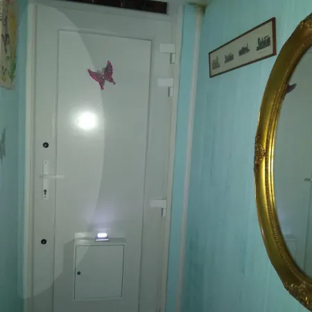 Lockable Room Center