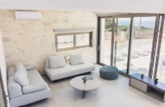 Starlight Villa Guro - 4Bd, 4ba, 4Min to Beach