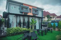 The Violets Hotel and Apartments Hotels in Umuoji