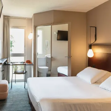 Kyriad Metz Centre Hotels near Centre Pompidou-Metz