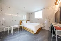 Pohang Jukdo Market Breaktime Ma Hotel