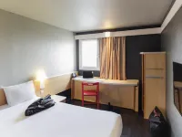 Ibis Pau Lescar Hotels in Lons