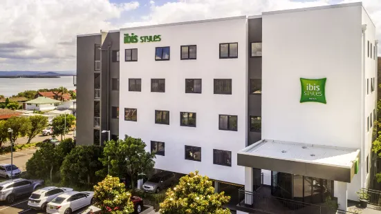 Ibis Styles the Entrance