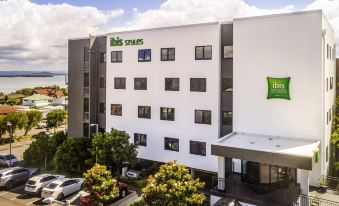 Ibis Styles the Entrance