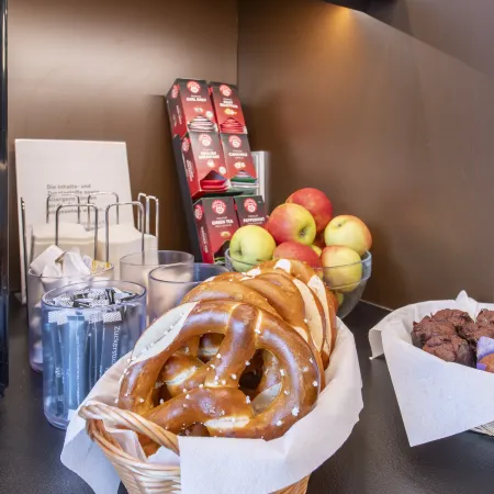 B&B HOTEL München-Olympiapark Отели рядом с достопримечательностью «Станция метро Hasenbergl»