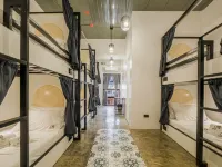 Auberge Petit Hotel