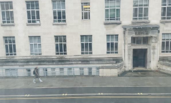 7. 블룸즈베리 팰리..