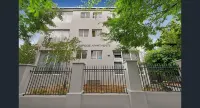 Knightsbridge Apartments Các khách sạn ở East Melbourne