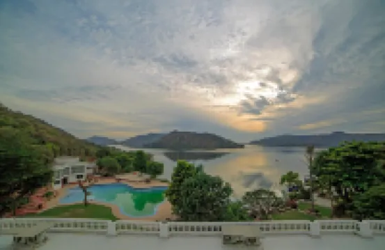 扎薩曼島度假村