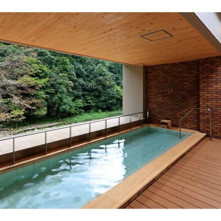 Yuki Lodge