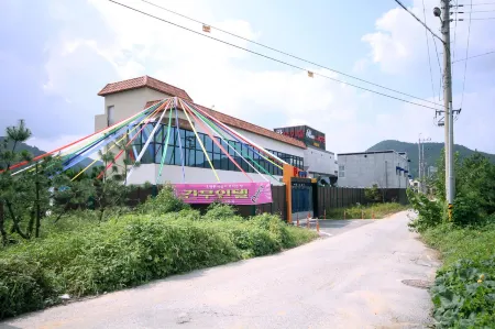 Jeongeup Khan Self Check-in Motel Отели в г. Чонып