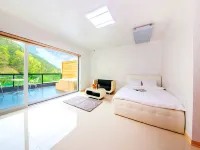 Tongyeong Hue Spa Pension