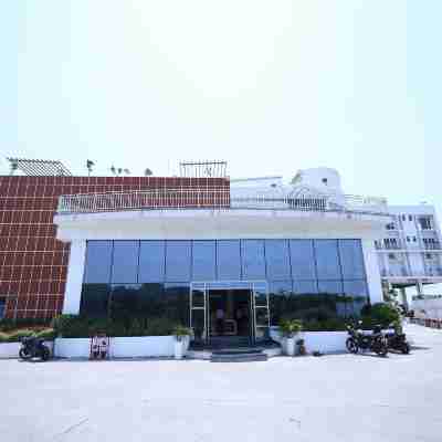 Ponneri Gymkhana Club Hotel Exterior