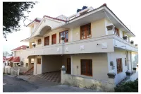 Green Moon Residency Hotel dekat Wildvibes Ooty