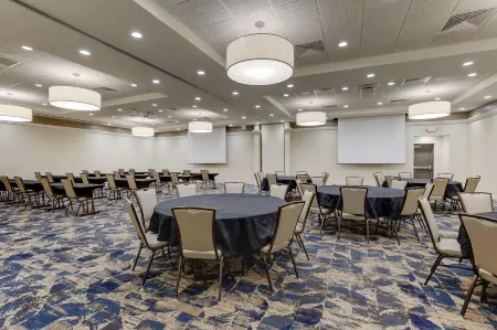 Drury Plaza Hotel Denver Westminster Отели рядом с достопримечательностью «Колледж Фронт Рейндж Коммьюнити»