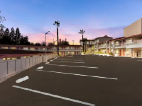 雷丁紅頂酒店 雷丁酒店