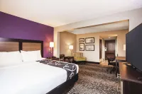 La Quinta Inn & Suites by Wyndham Clearwater South Hotel di Pinellas Park