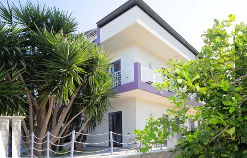 Selenite Hotels in Naso