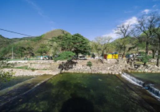 安達爾平崗旅館 丹陽郡酒店