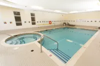 Holiday Inn & Suites LLOYDMINSTER by IHG - Pools