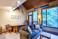 Snowater Condo 59 - A Great Family Condo with a Cabin Feel