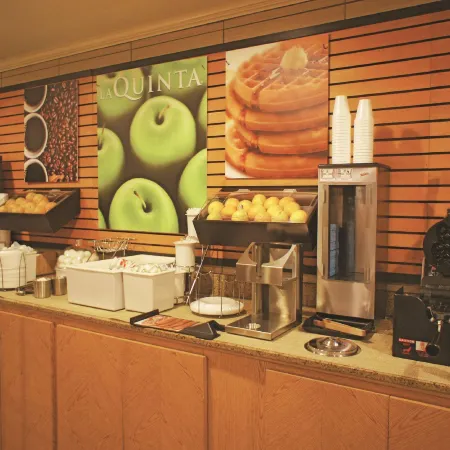La Quinta Inn & Suites by Wyndham El Paso East