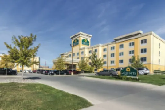 La Quinta Inn & Suites by Wyndham Fargo-Medical Center