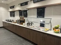 克拉克斯維爾東北假日飯店 - 早餐