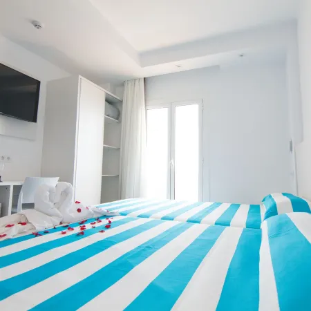 Hotel Sorra Daurada Splash Отели в г. Мальграт-де-Мар