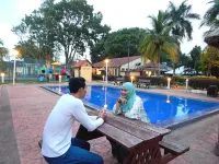 Rumbia Resort Villa Paka - Pools