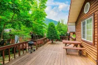 Goseong Gureumwiui Sanchaek Pension
