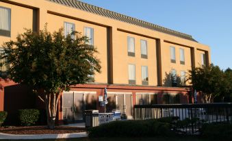 Hampton Inn & Suites Laurel