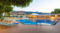 Melissa Apartments, Studios & Suites - Swimmingpools