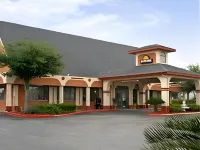 Knights Inn San Antonio Near at&T Center