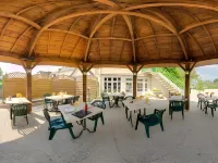 Logis Hôtel Rest. le Prieuré Hôtels à : Locronan