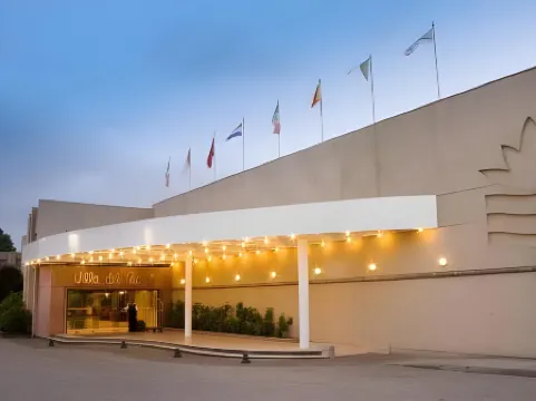 德爾里奧碼頭別墅酒店